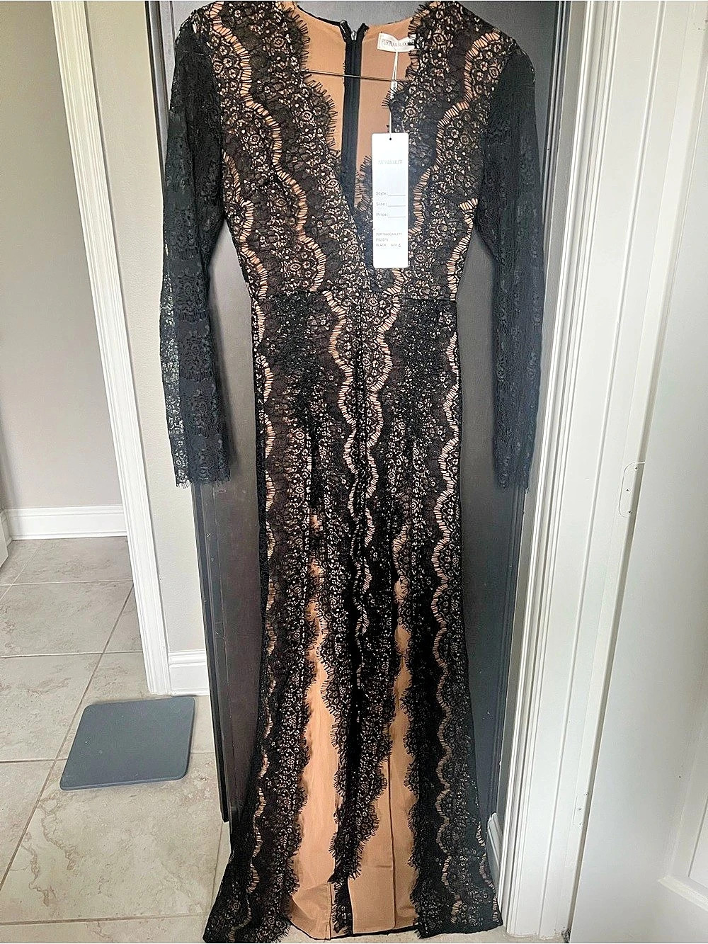 Portia and Scarlett PS2075 Black Lace Maxi Dress Size 4 NWT